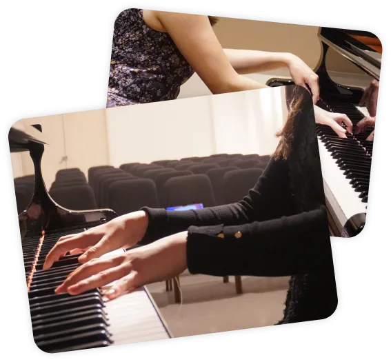 ピアノを弾く女性