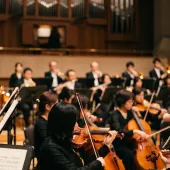 オーケストラの演奏風景