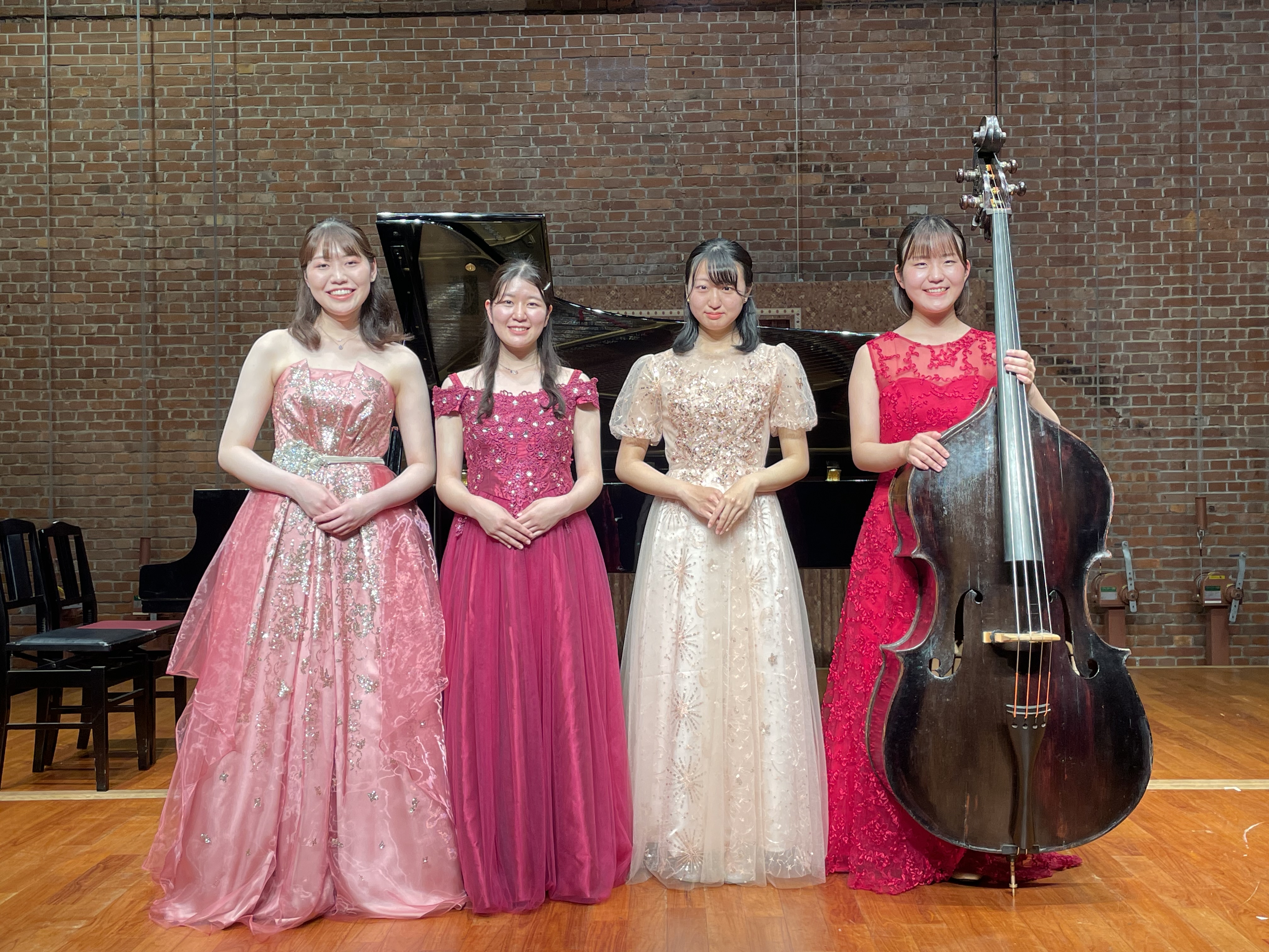 小野日菜子さんの写真1