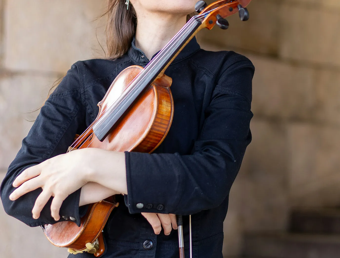 豊かな表現力を持つバイオリンを、実績ある演奏家から学ぶ